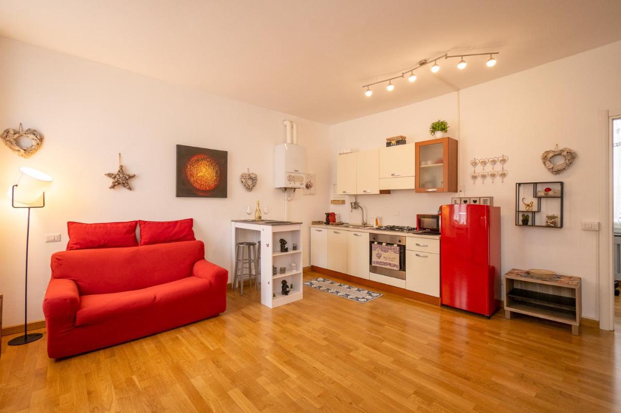 Portatorre Suite, A Charming Apartment In The Heart Of Como, Free Private Parking, Air Conditioning & More! Exterior photo