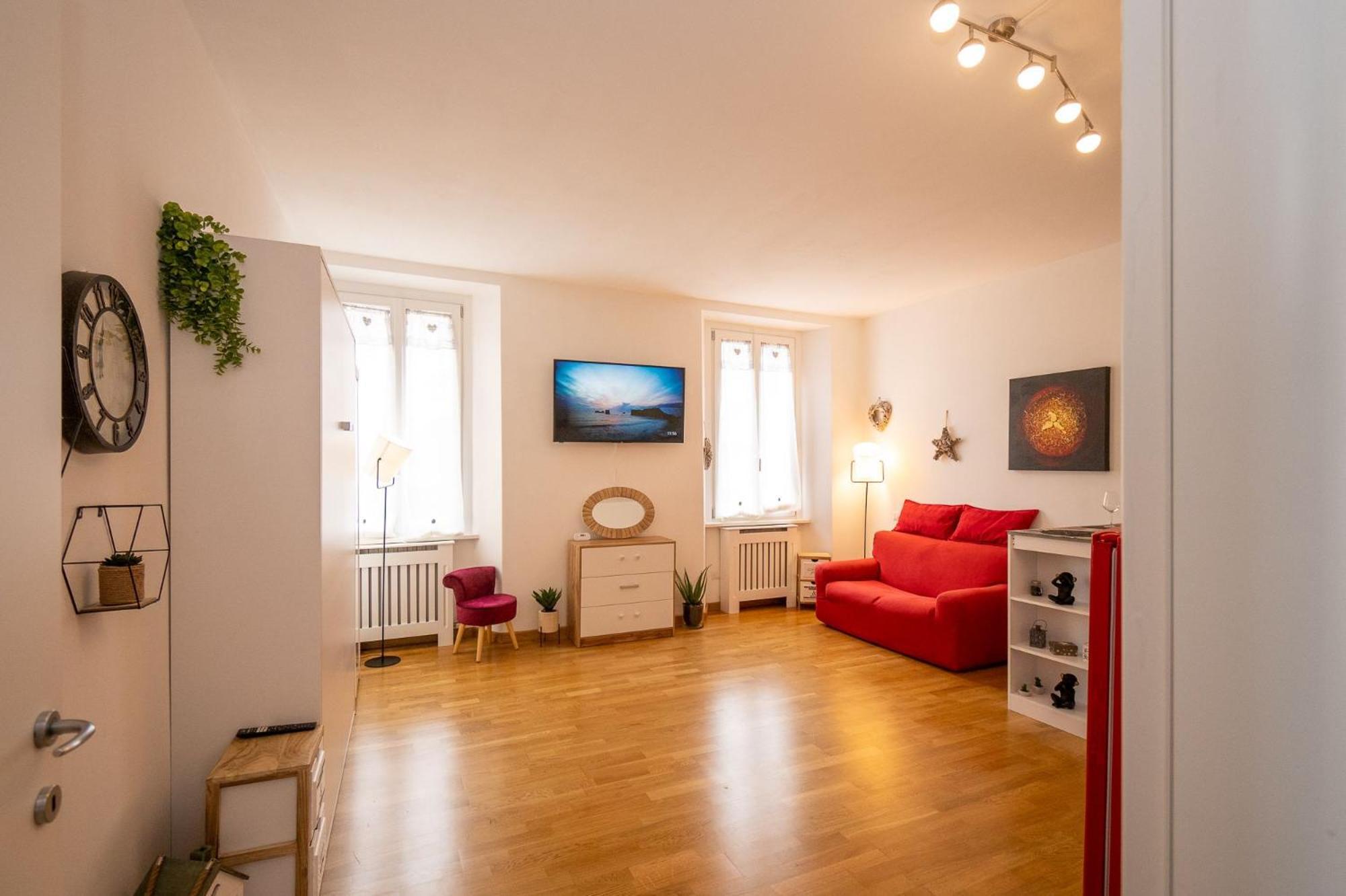 Portatorre Suite, A Charming Apartment In The Heart Of Como, Free Private Parking, Air Conditioning & More! Exterior photo