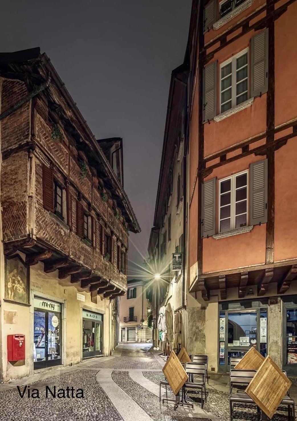 Portatorre Suite, A Charming Apartment In The Heart Of Como, Free Private Parking, Air Conditioning & More! Exterior photo